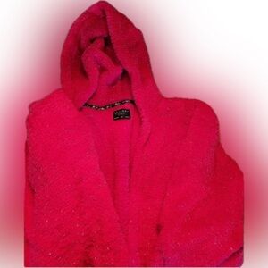 🆕 NWT - LAUNDRY by SHELLI SEGAL Red with Silver Metallic Hooded House Coat/Cape